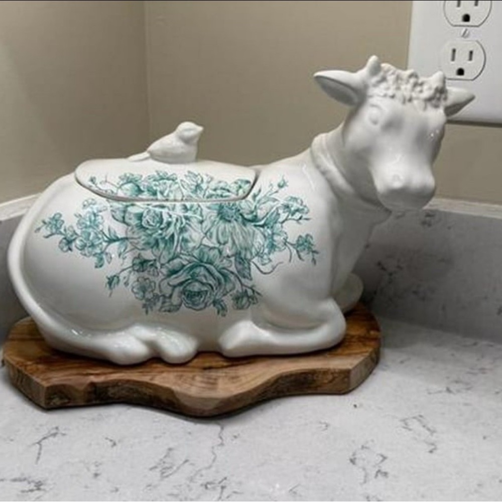 The Pioneer  Woman Agatha Green Cow Cookie Jar